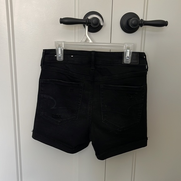 American eagle ripped jean shorts basically brand new - Picture 2 of 2